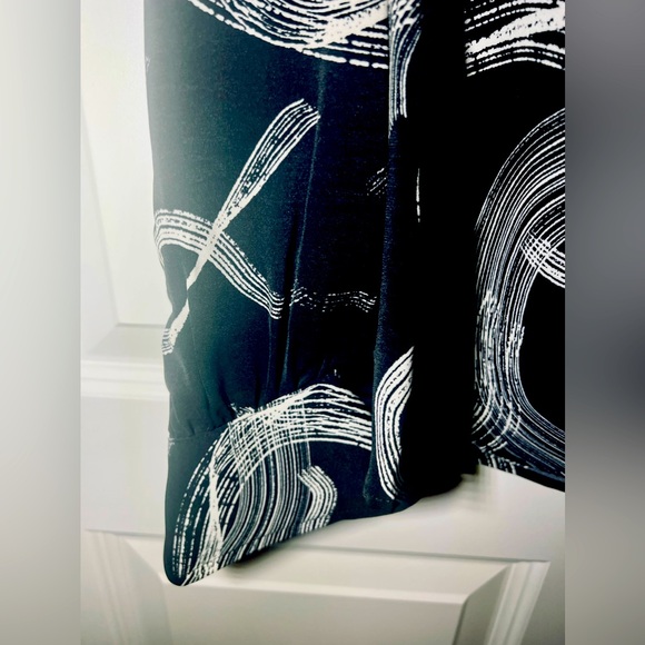 Women's Nine West Blouson V-Neck Blouse work business black & white EUC - Picture 4 of 5